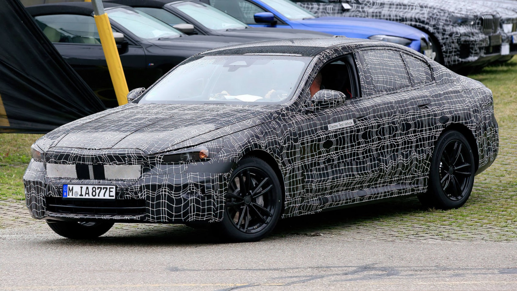 2023 BMW i5 spyshot przód