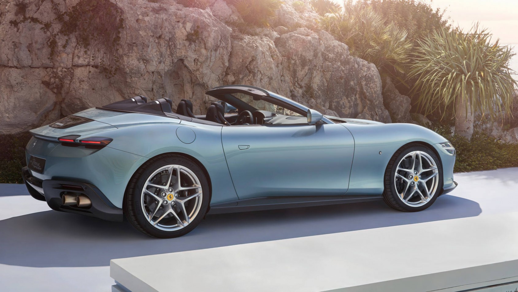 Ferrari Roma Ferrari Roma Spider sylwetka