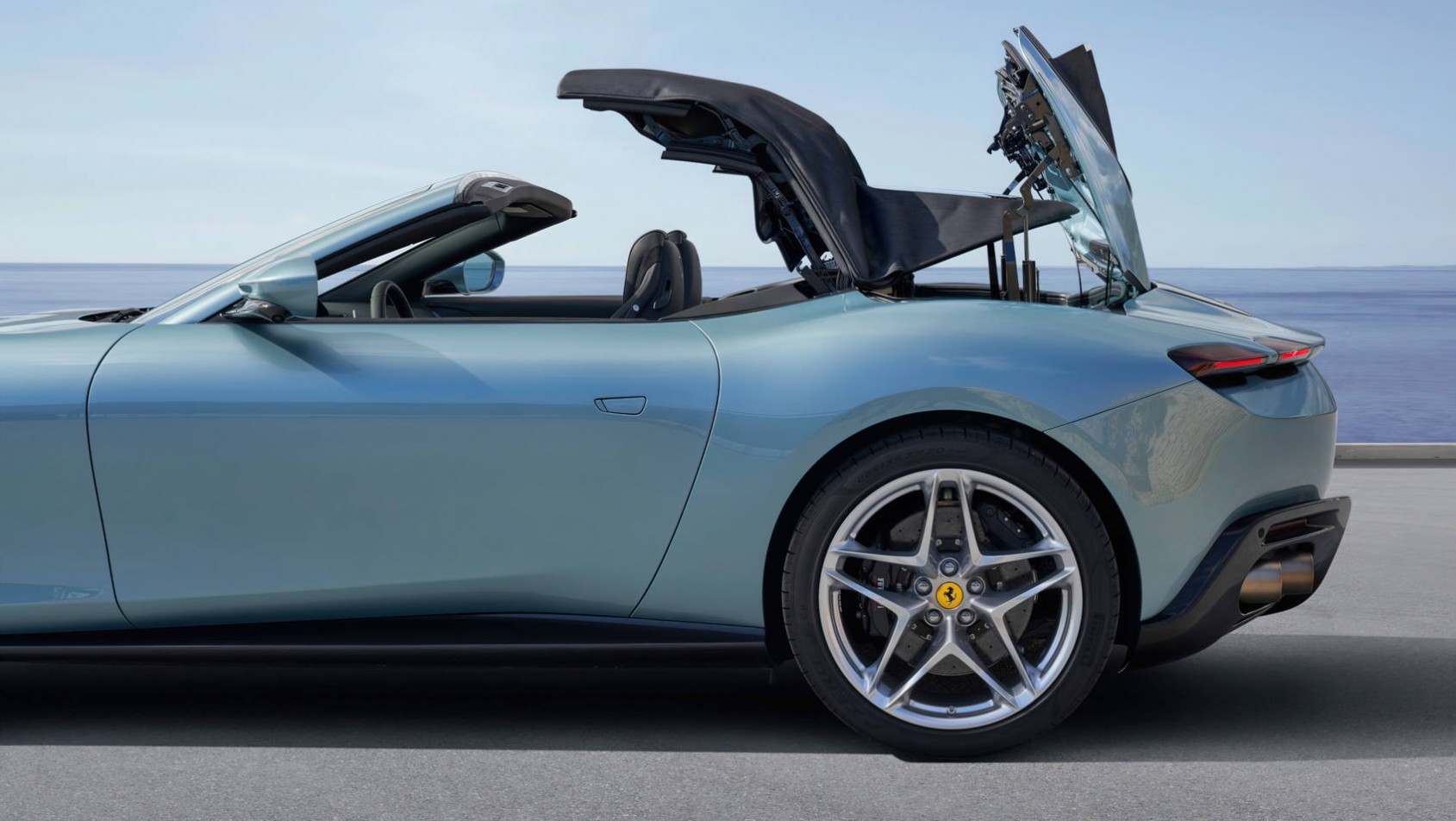 Ferrari Roma Ferrari Roma Spider składanie dachu