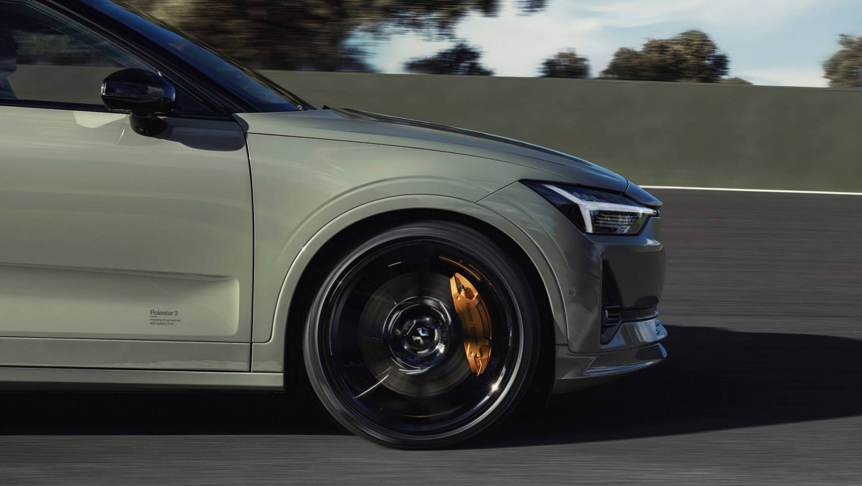 Polestar 2 BST Edition 230 dynamiczne