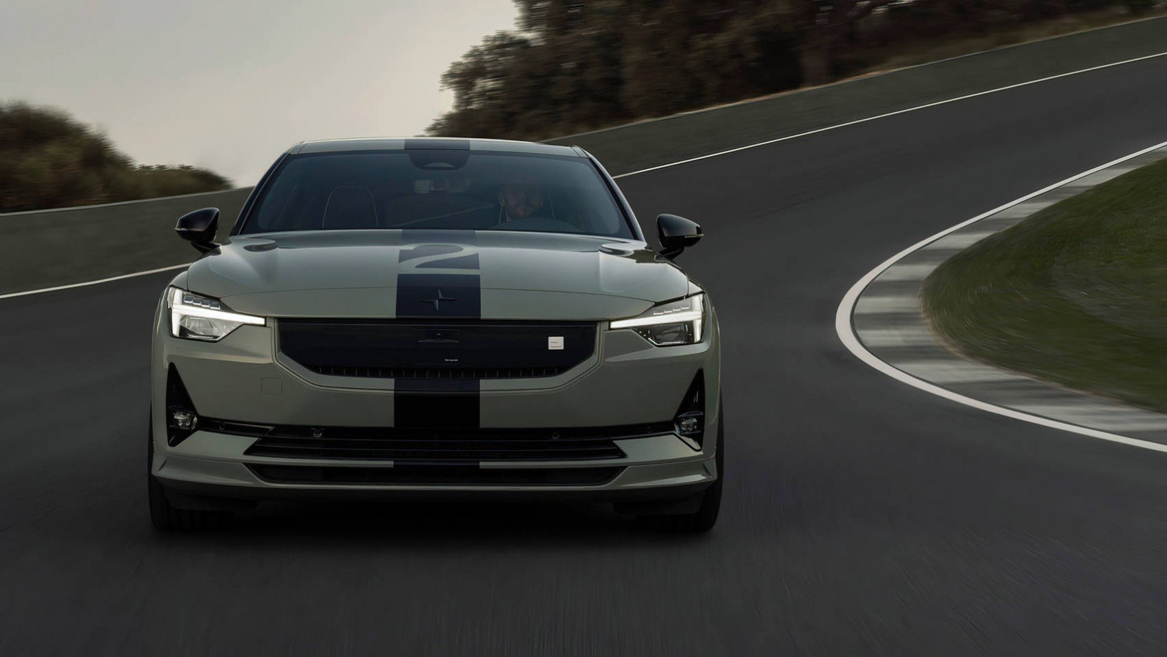 Polestar 2 BST Edition 230 przód dynamiczne