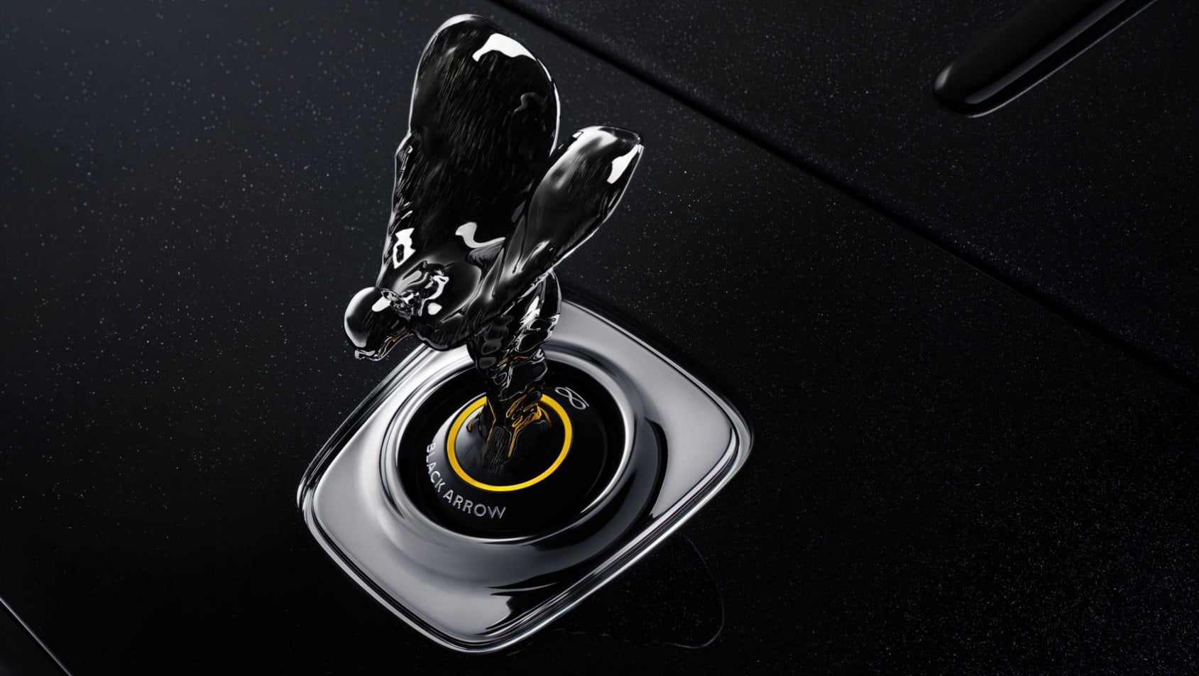 Rolls-Royce Wraith Black Arrow figurka spirit of ecstasy
