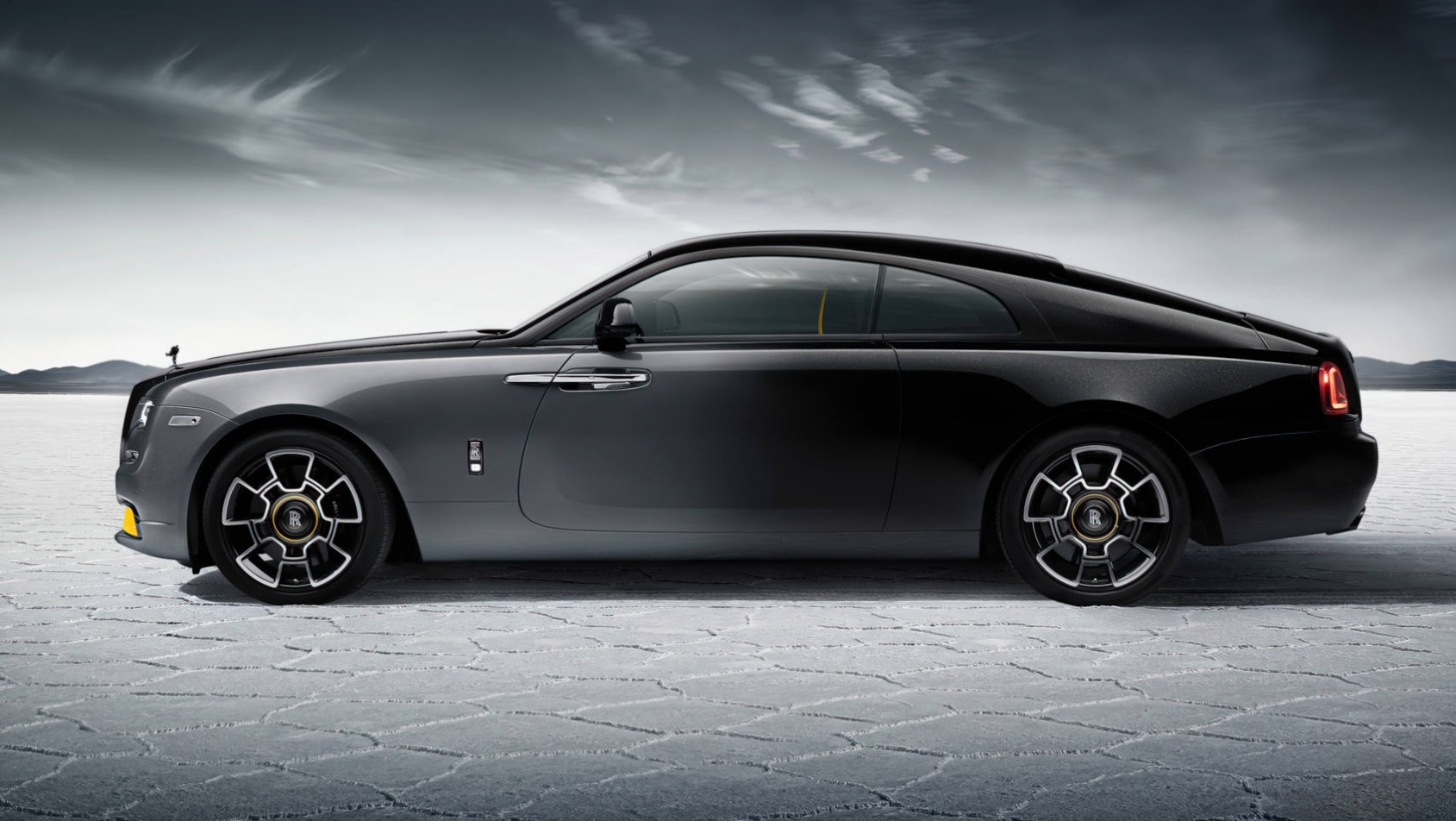 Rolls-Royce Wraith Black Arrow linia boczna