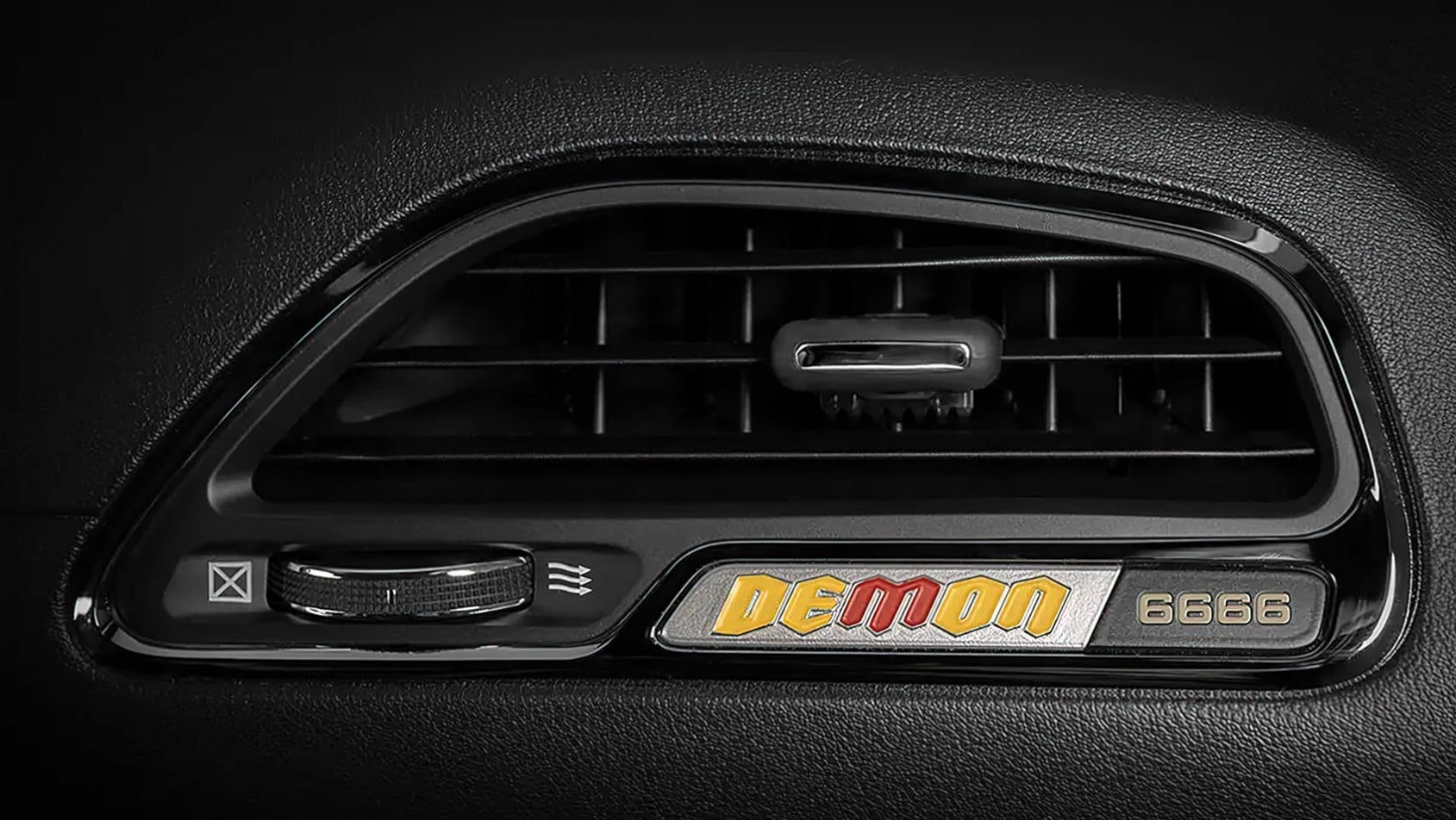 Dodge Challenger SRT Demon 170 emblemat