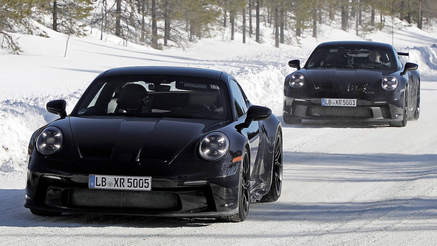 Porsche 911 GT3 2024 Porsche 911 992.2 GT3 spyshot