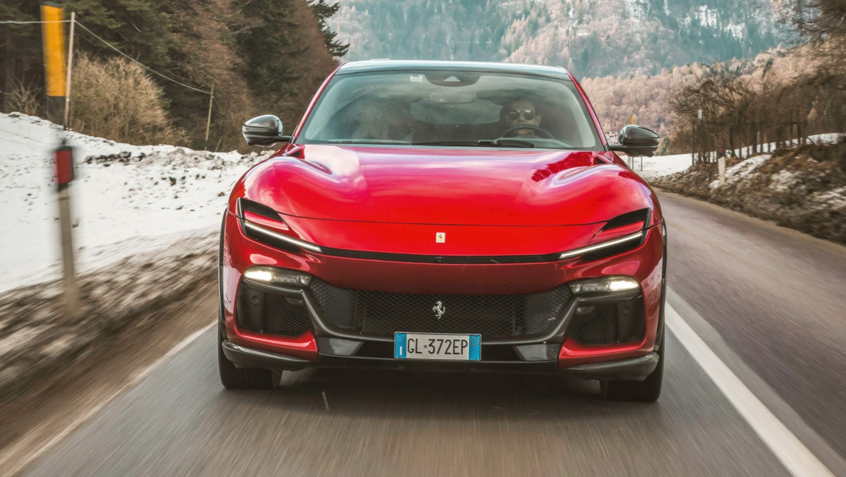 Ferrari Purosangue Ferrari Purosangue - zbliżenie na przód auta