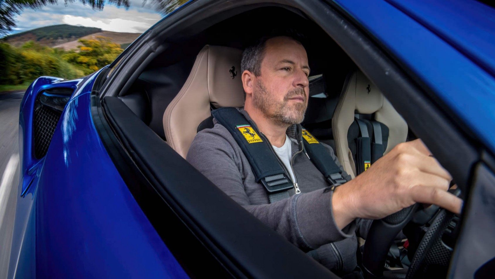 Ferrari F8 Tributo - podczas testów w terenie