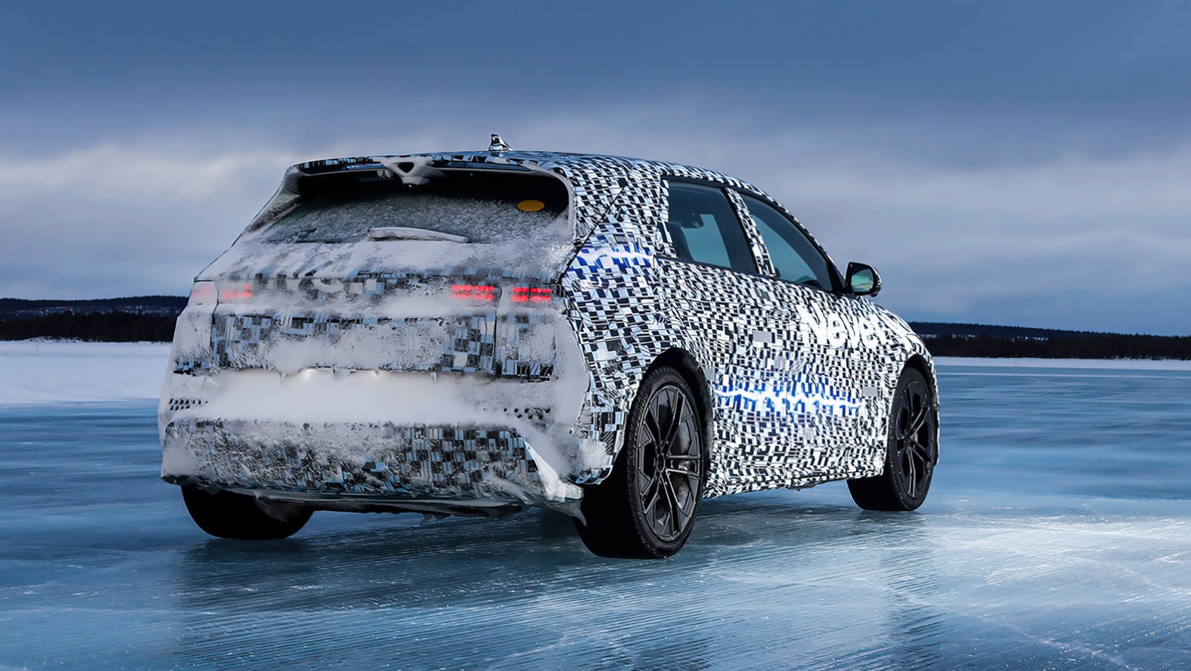 Hyundai Ioniq 5 Hyundai Ioniq 5 N kamuflaż tył