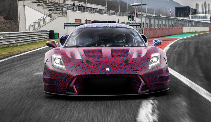 Maserati MC20 GT2 na torze