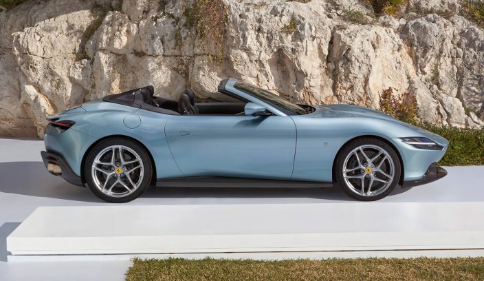 Ferrari Roma Spider prezentacja