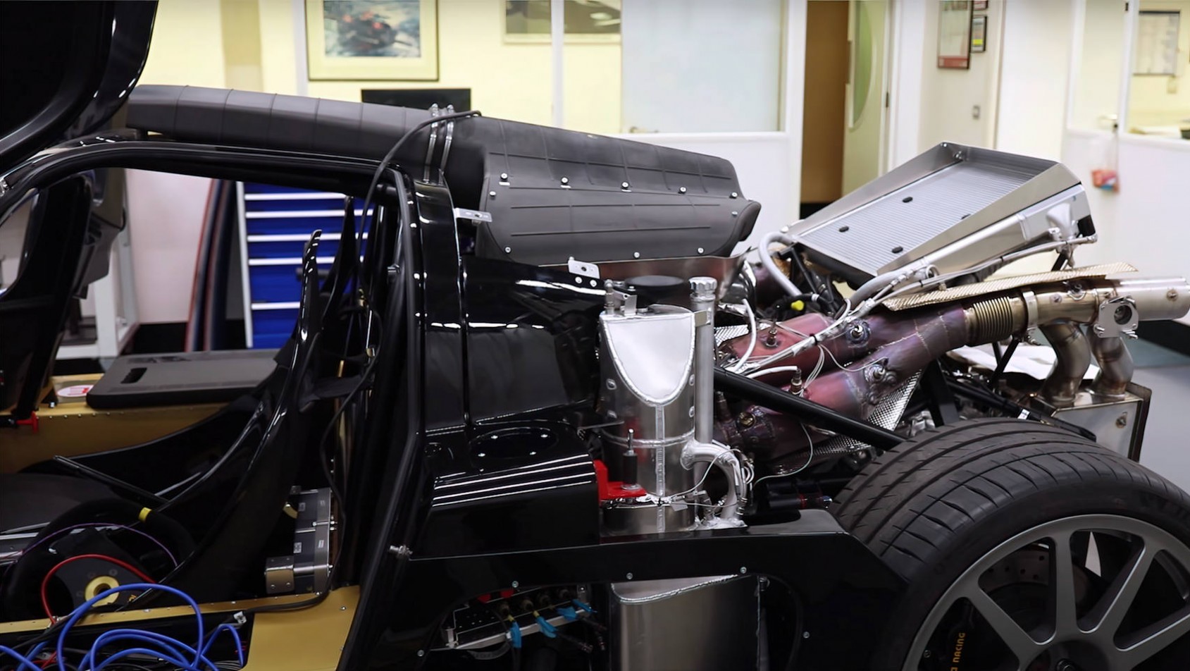 GMA T.50 odkryty prototyp auta