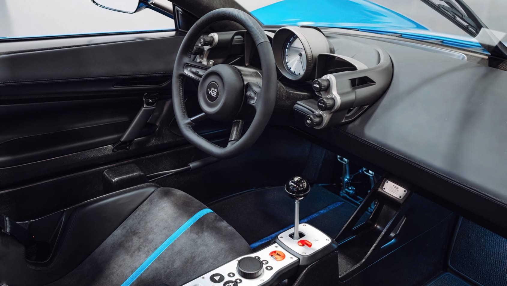 GMA T.33 Spider kokpit