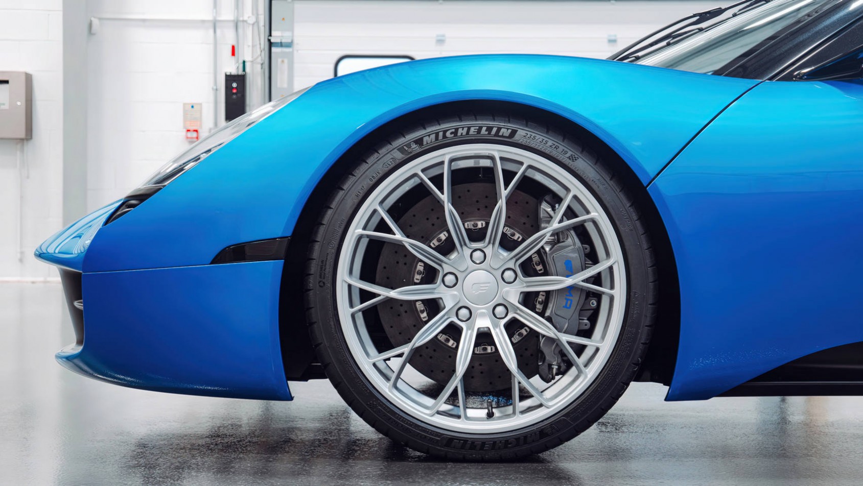 GMA T.33 Spider koło