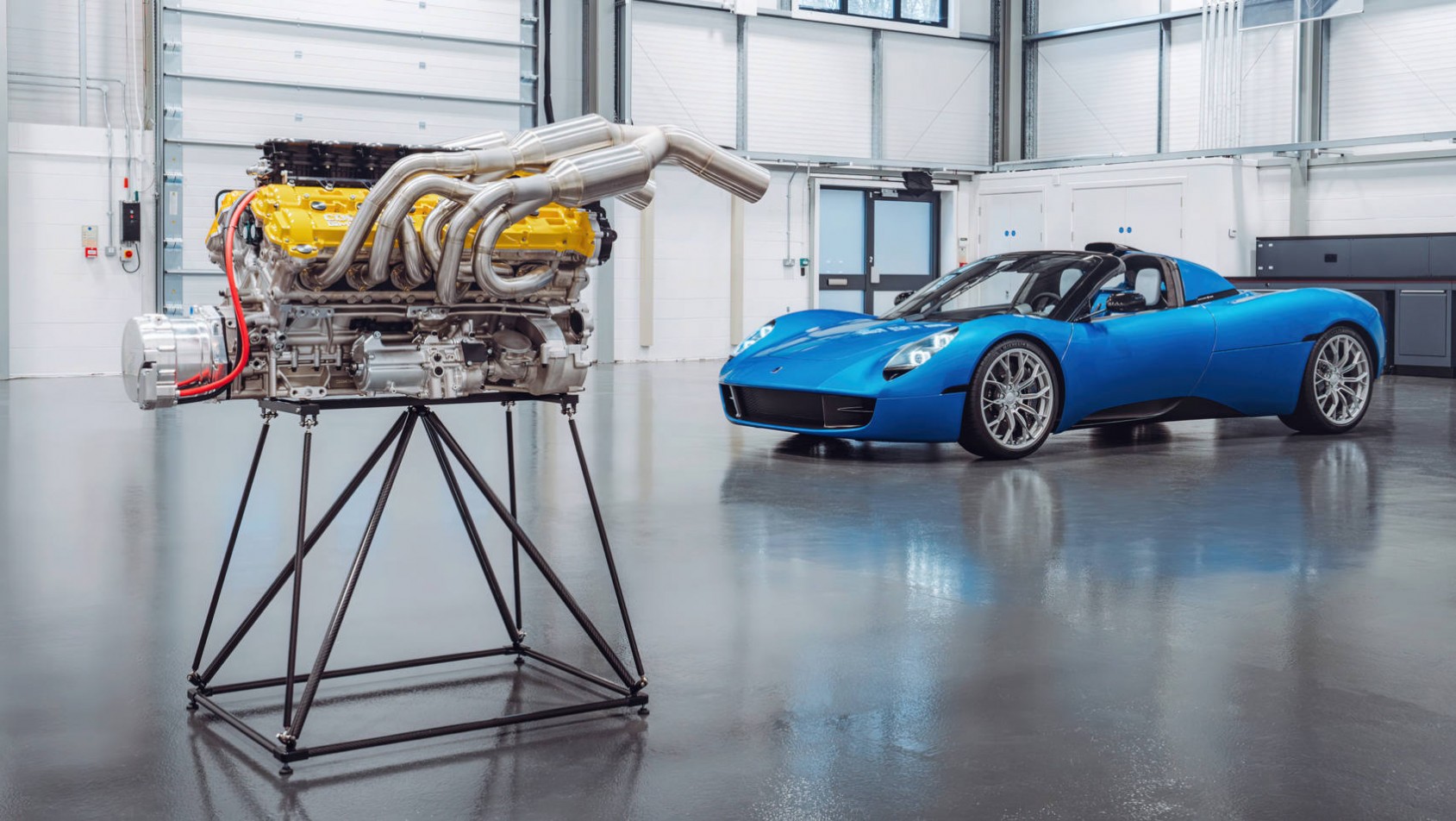 GMA T.33 Spider silnik Cosworth