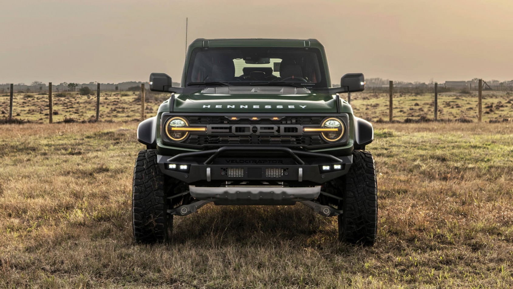 Ford Bronco Ford Bronco Hennessey VelociRaptor przód