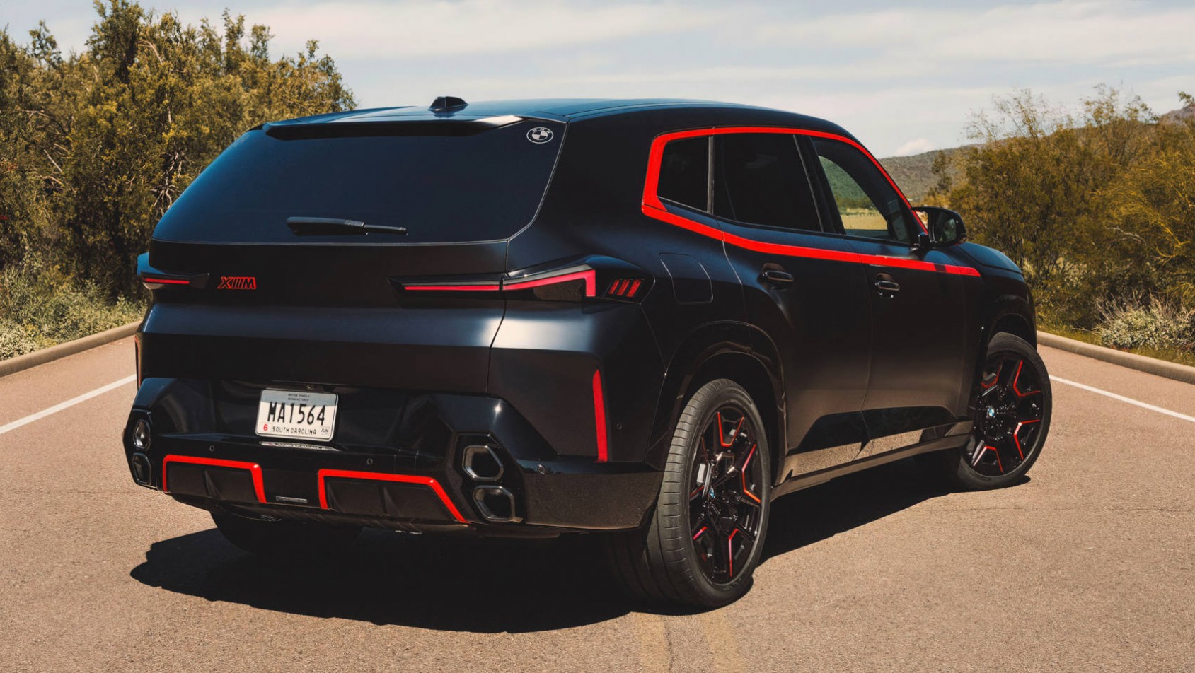 BMW XM Label Red tył