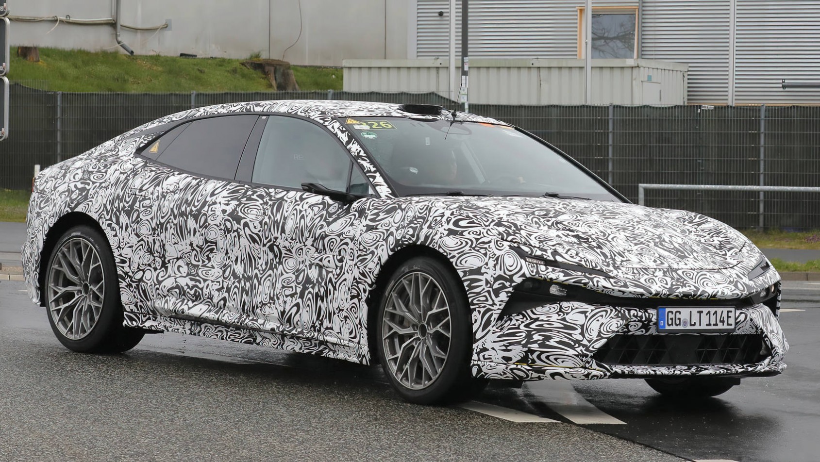 Lotus Emeya spyshot Nurbugring prawy przód