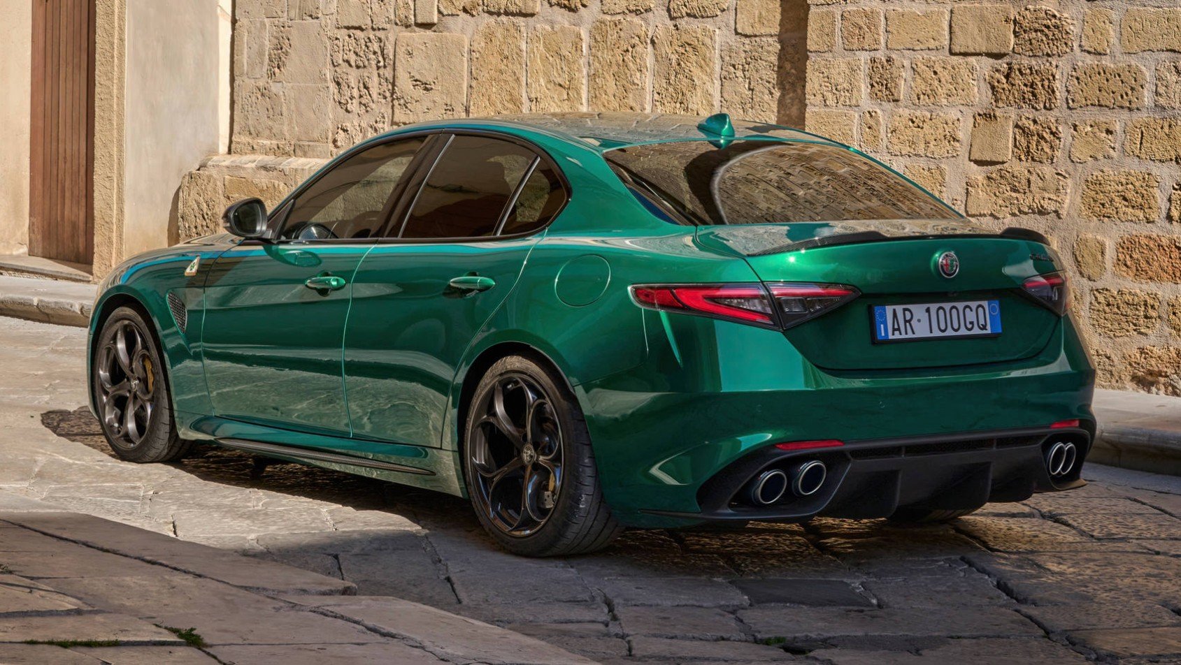 Alfa Romeo Giulia Q 100th Anniversario tył statyczne