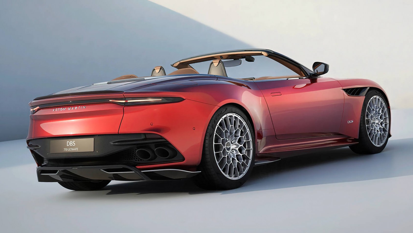 Aston Martin DBS 770 Ultimate Volante czerwony prawy tył