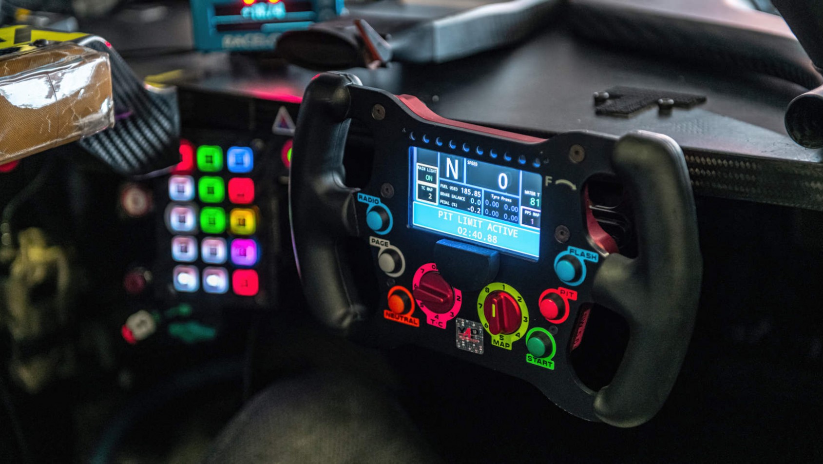 Ligier JS P320 - wolant / kierownica