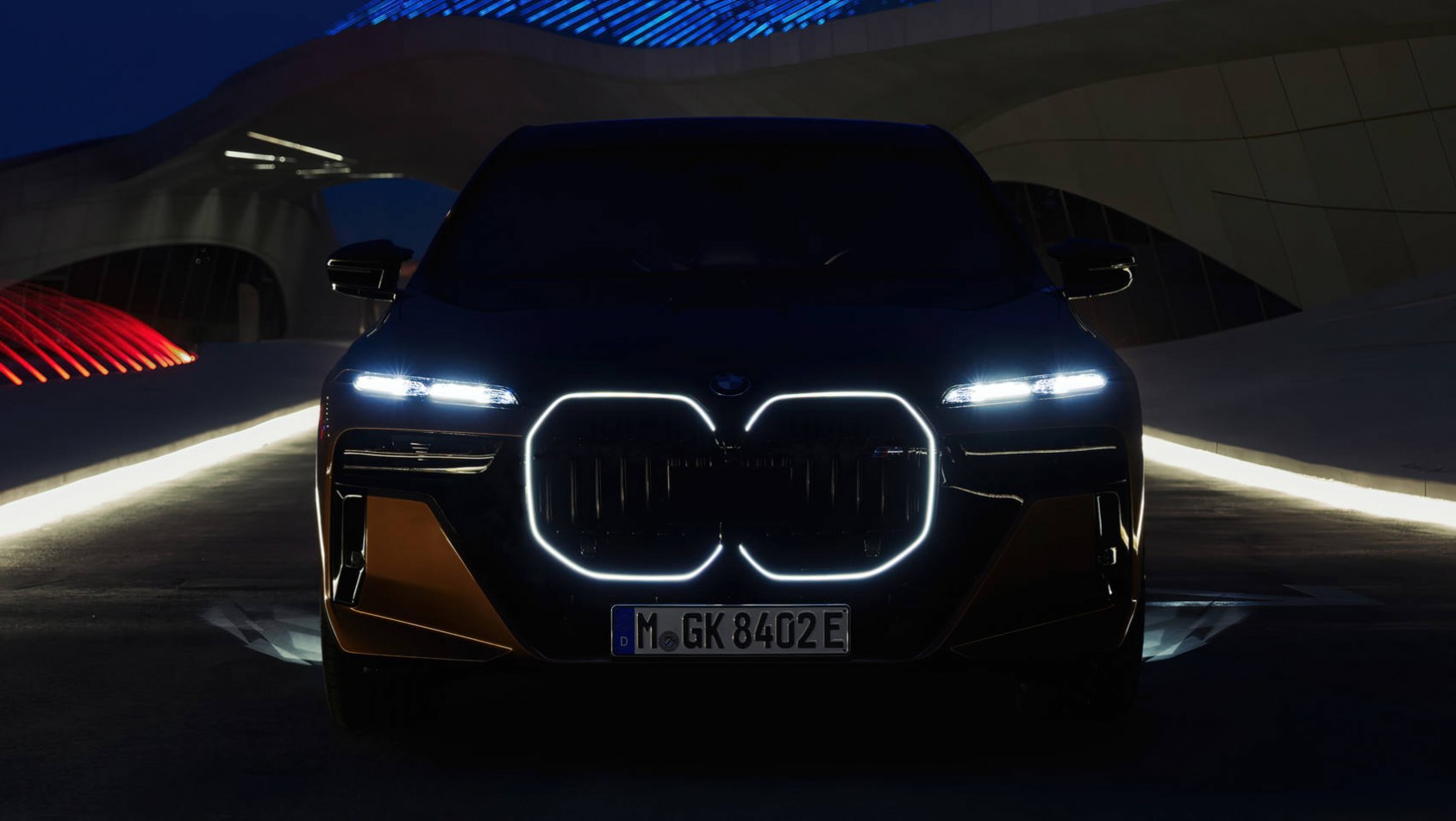 BMW i7 M70 podświetlany grill