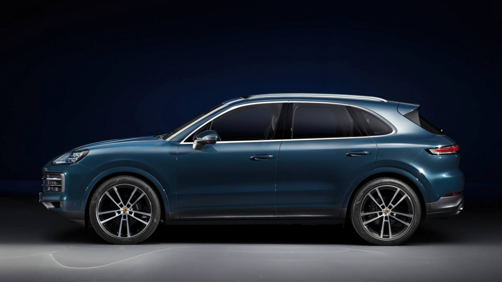 Porsche Cayenne 2023 SUV profil
