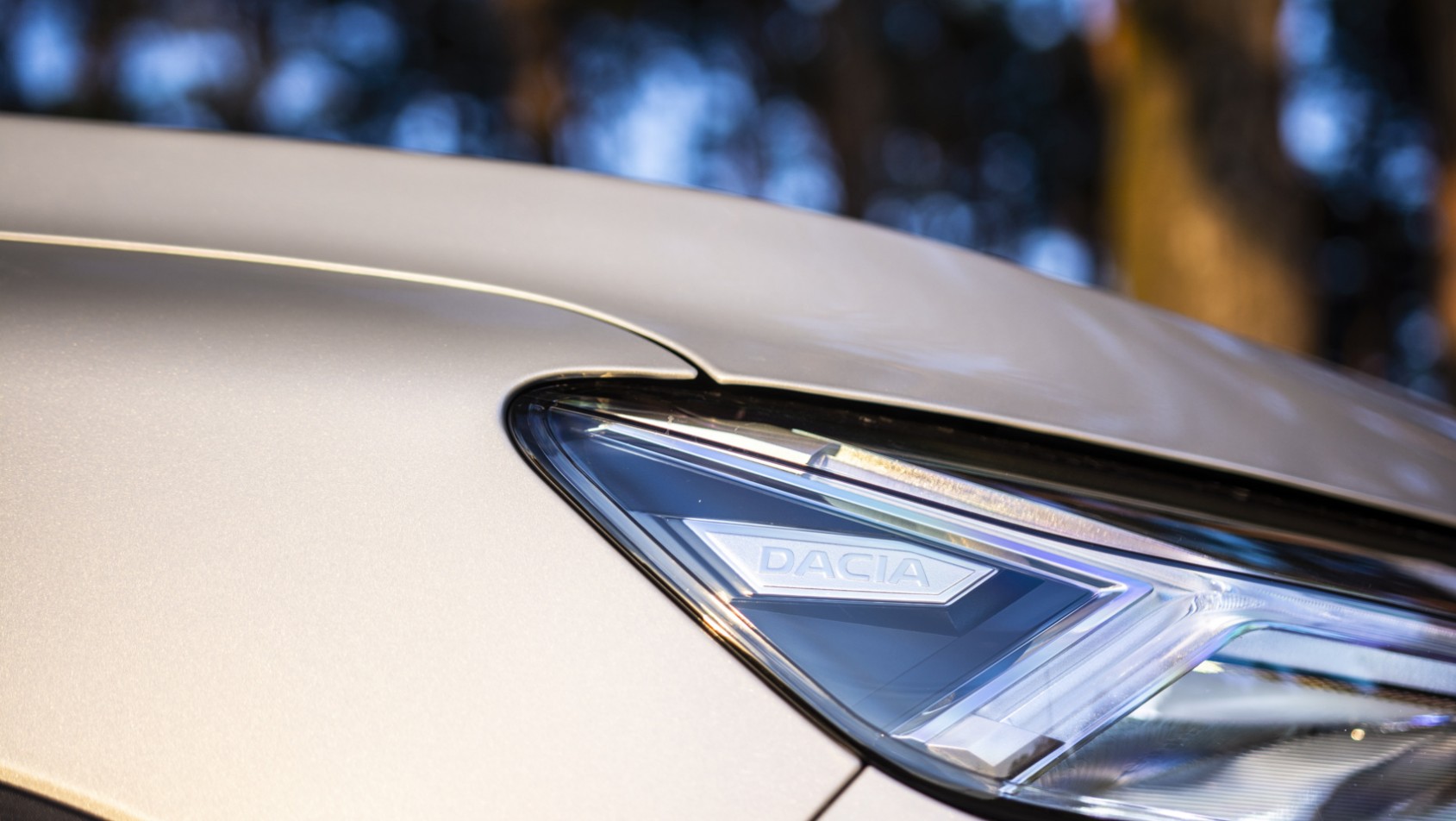 Test Dacia Jogger detal światła