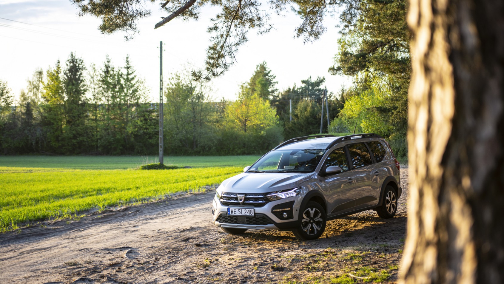 Test Dacia Jogger polna droga