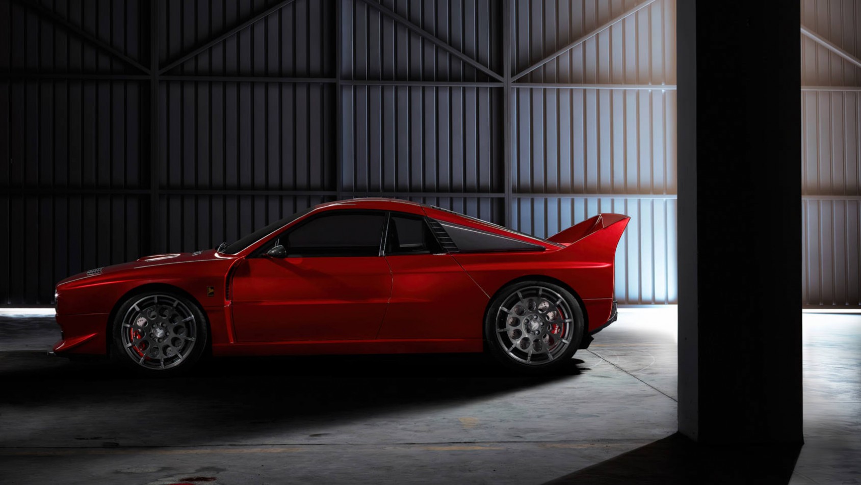 Lancia 037 Kimera EVO37 restomod profil lewy