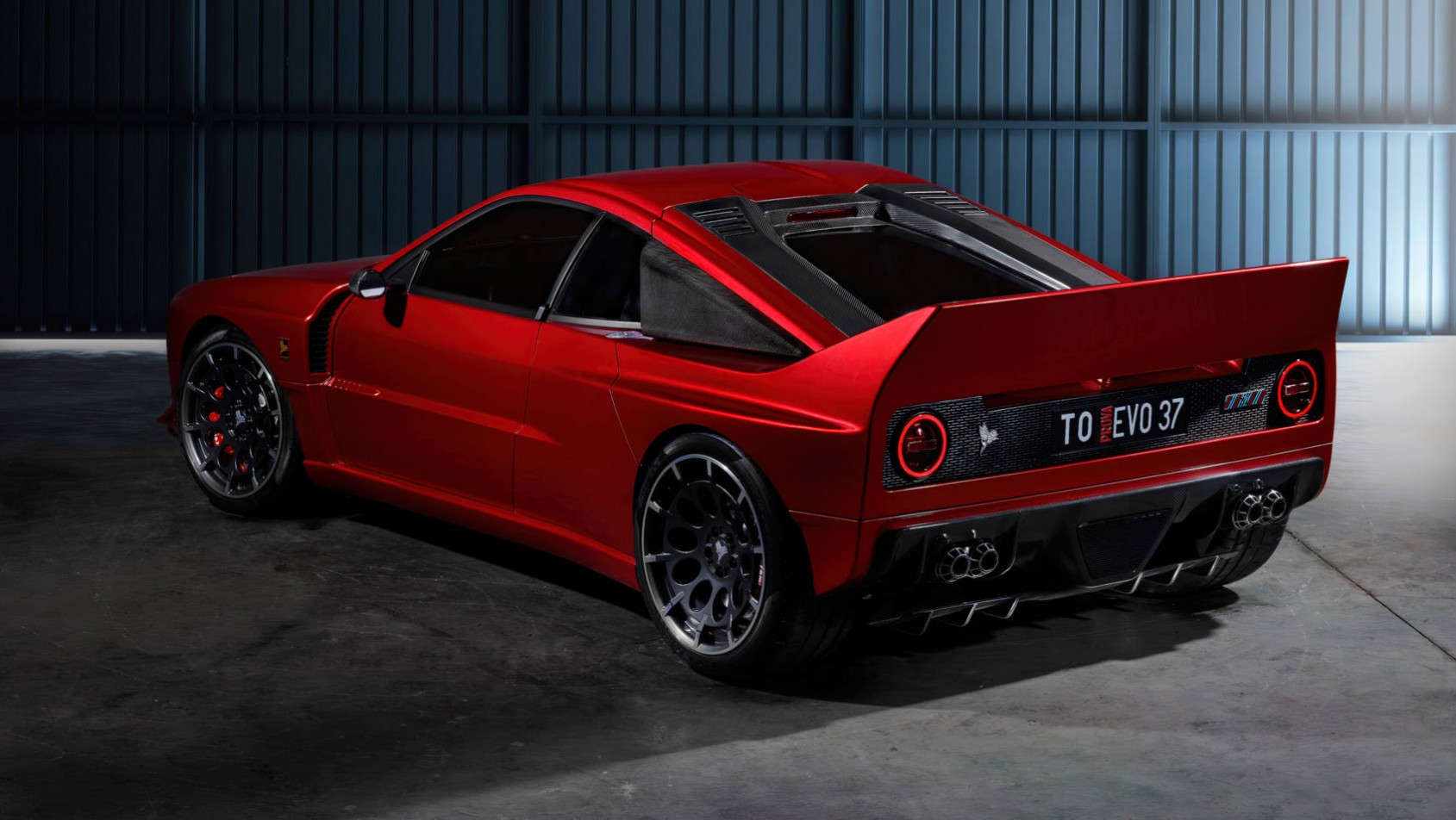 Lancia 037 Kimera EVO37 restomod lewy tył studio