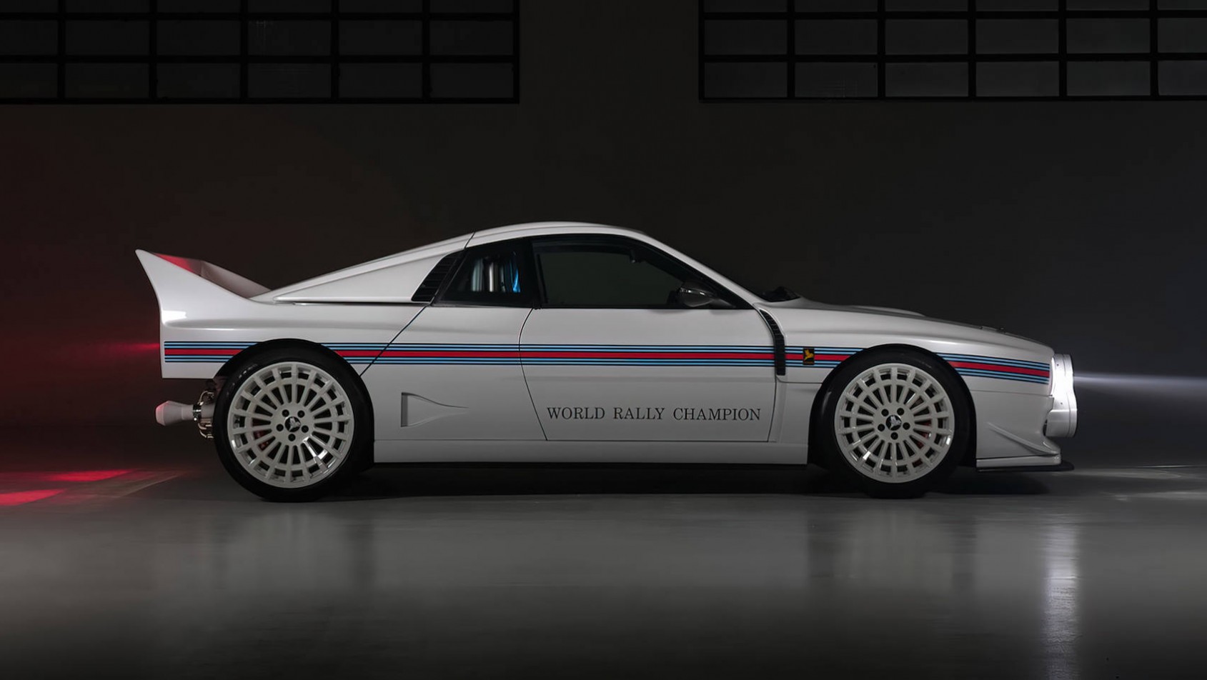 Lancia 037 Kimera EVO37 Martini 7 restomod sylwetka