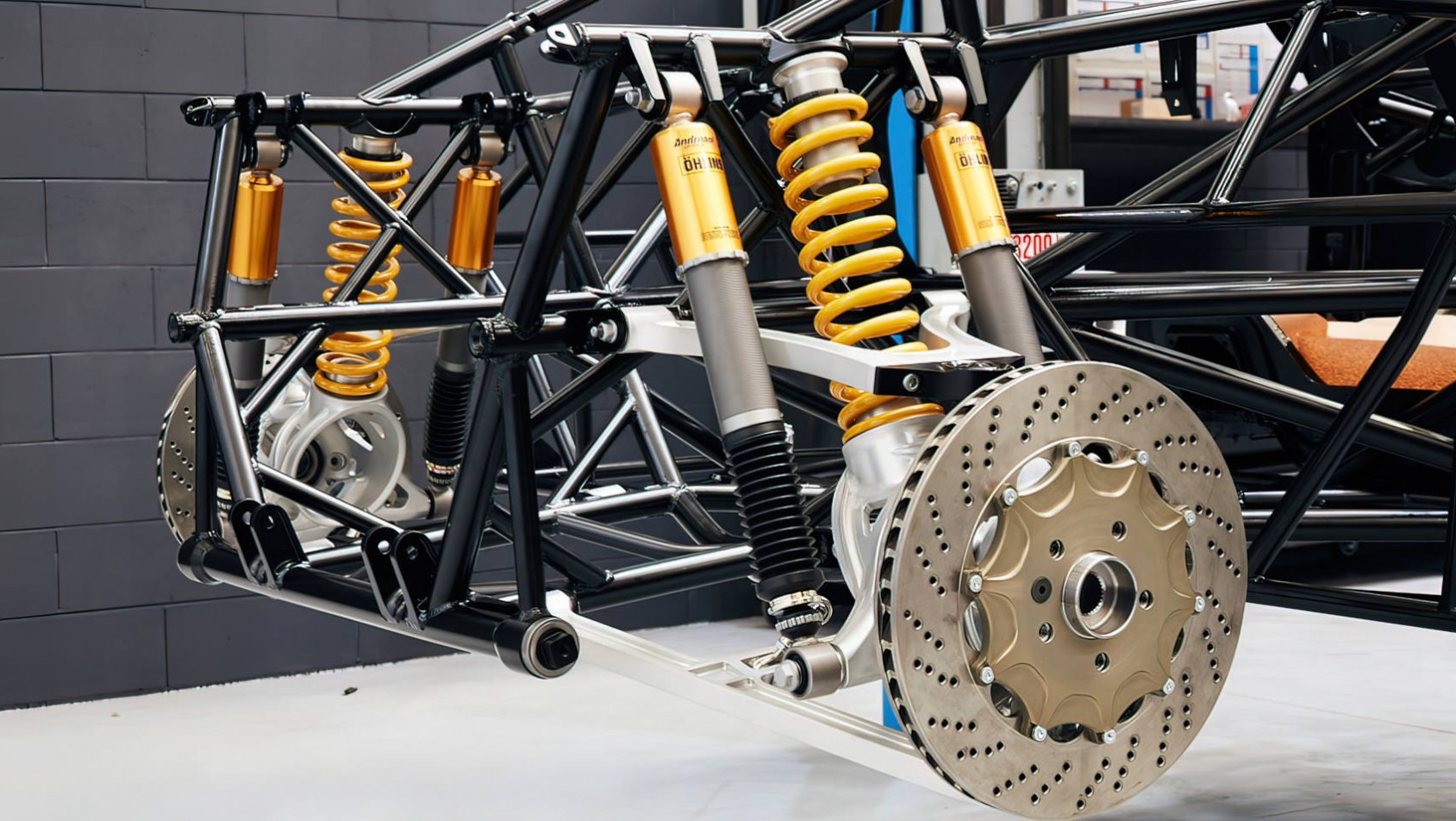 Lancia 037 Kimera EVO37 restomod zawieszenie tylne