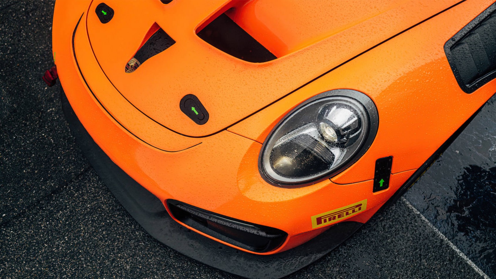 Porsche 911 GT2 RS 2023 Porsche 911 GT2 RS Clubsport Evo detal przedniej maski