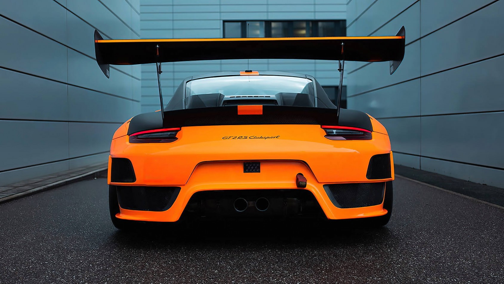 Porsche 911 GT2 RS 2023 Porsche 911 GT2 RS Clubsport Evo skrzydło