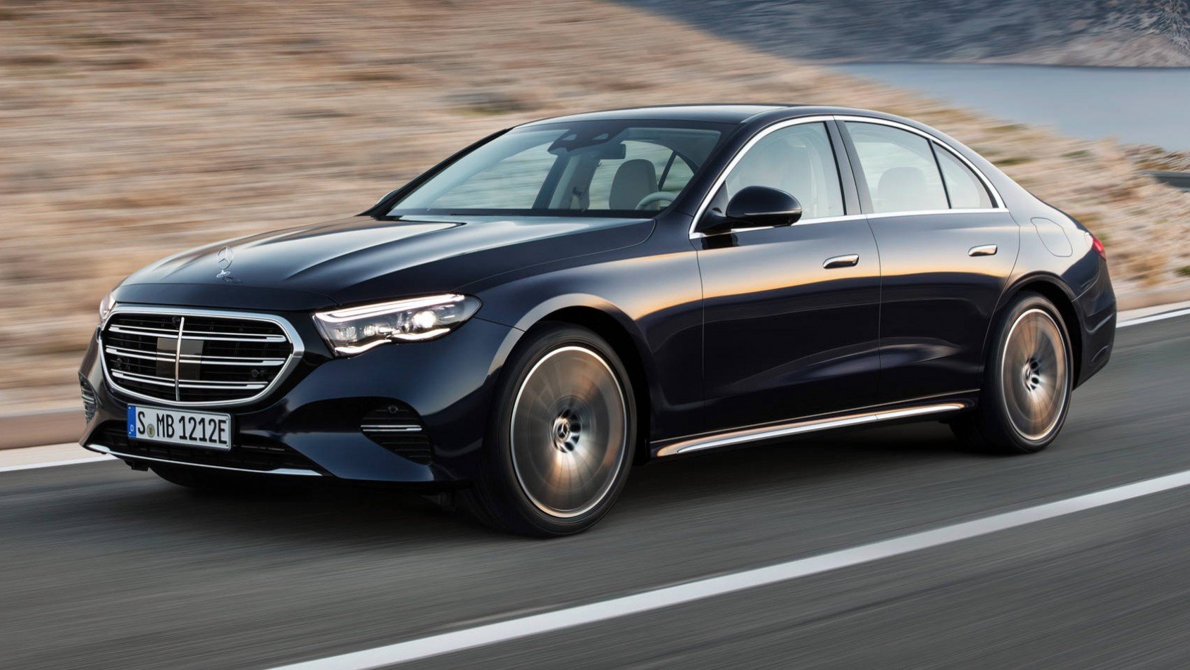 2023 Mercedes-Benz klasa E W214 zdjęcie główne