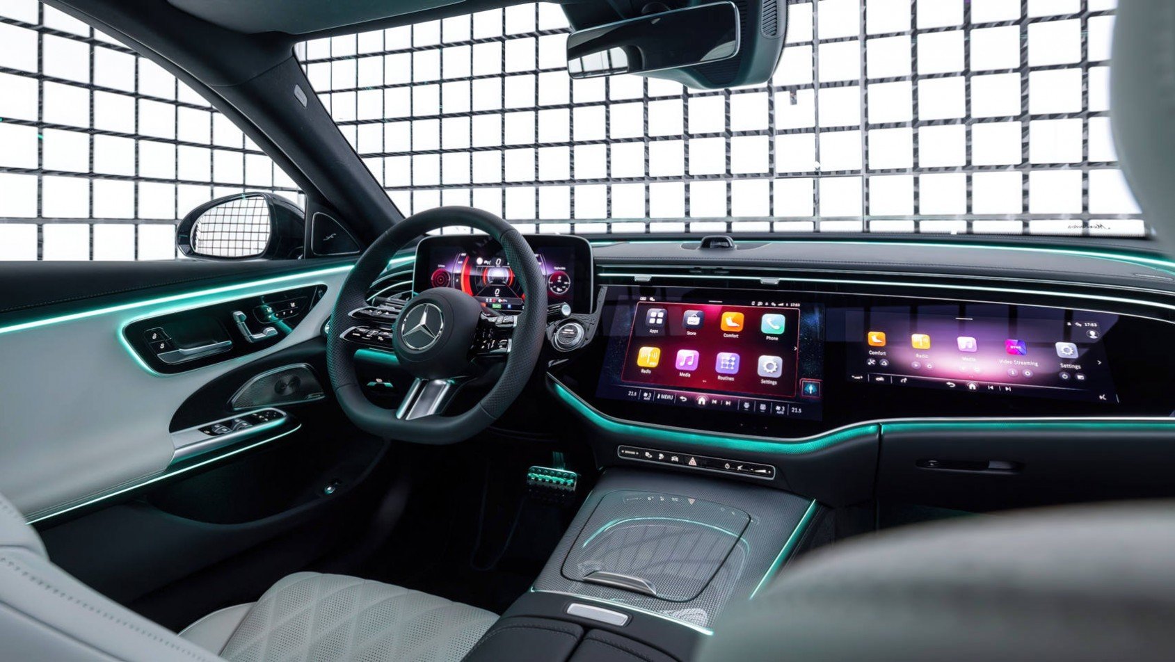 2023 Mercedes-Benz klasa E W214 kokpit