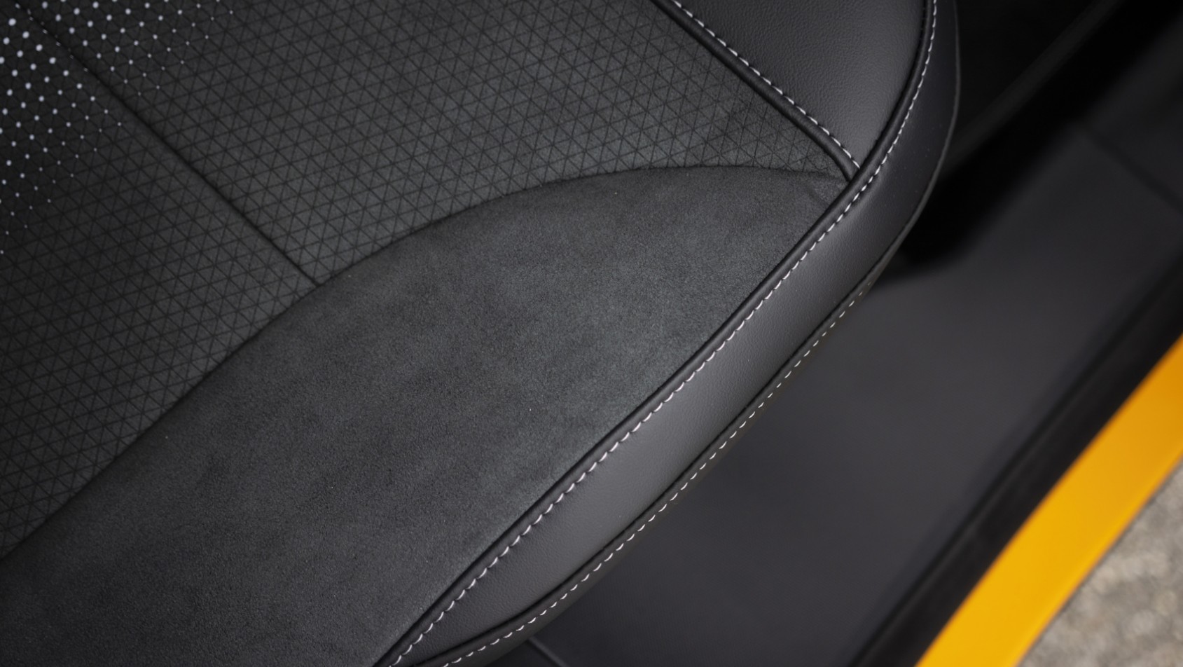 Ford Mustang Mach-E GT tapicerka