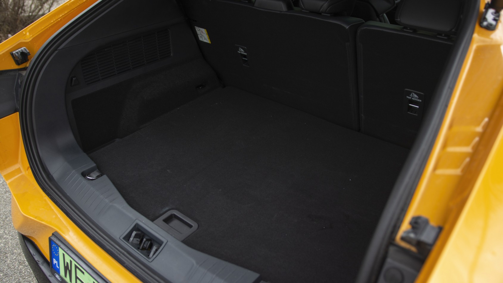 Ford Mustang Mach-E GT bagażnik tylny