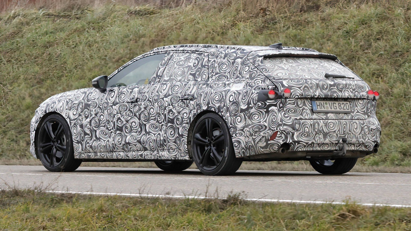 2024 Audi S5 Avant spyshot tył