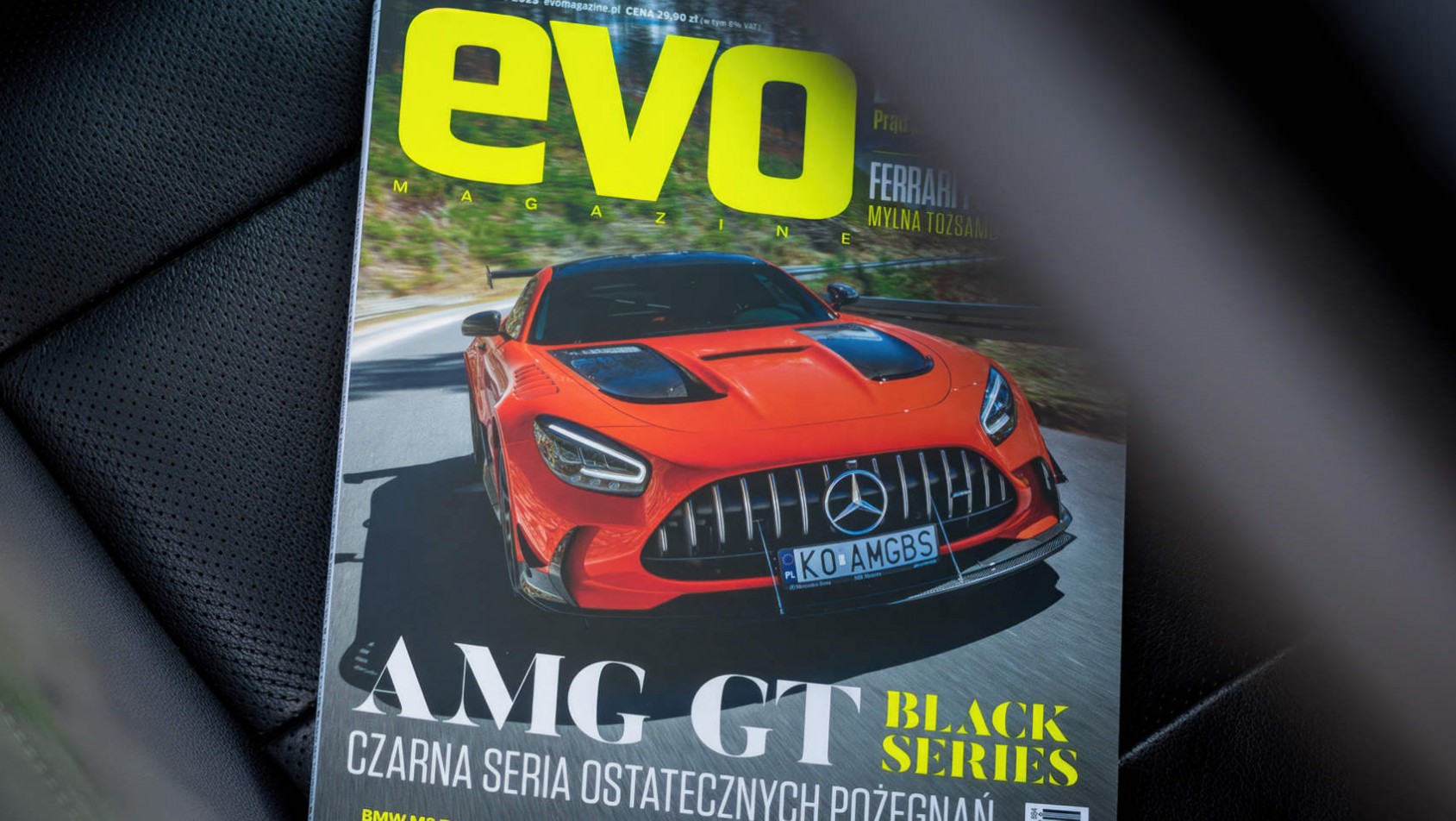 Okładka EVO Magazine