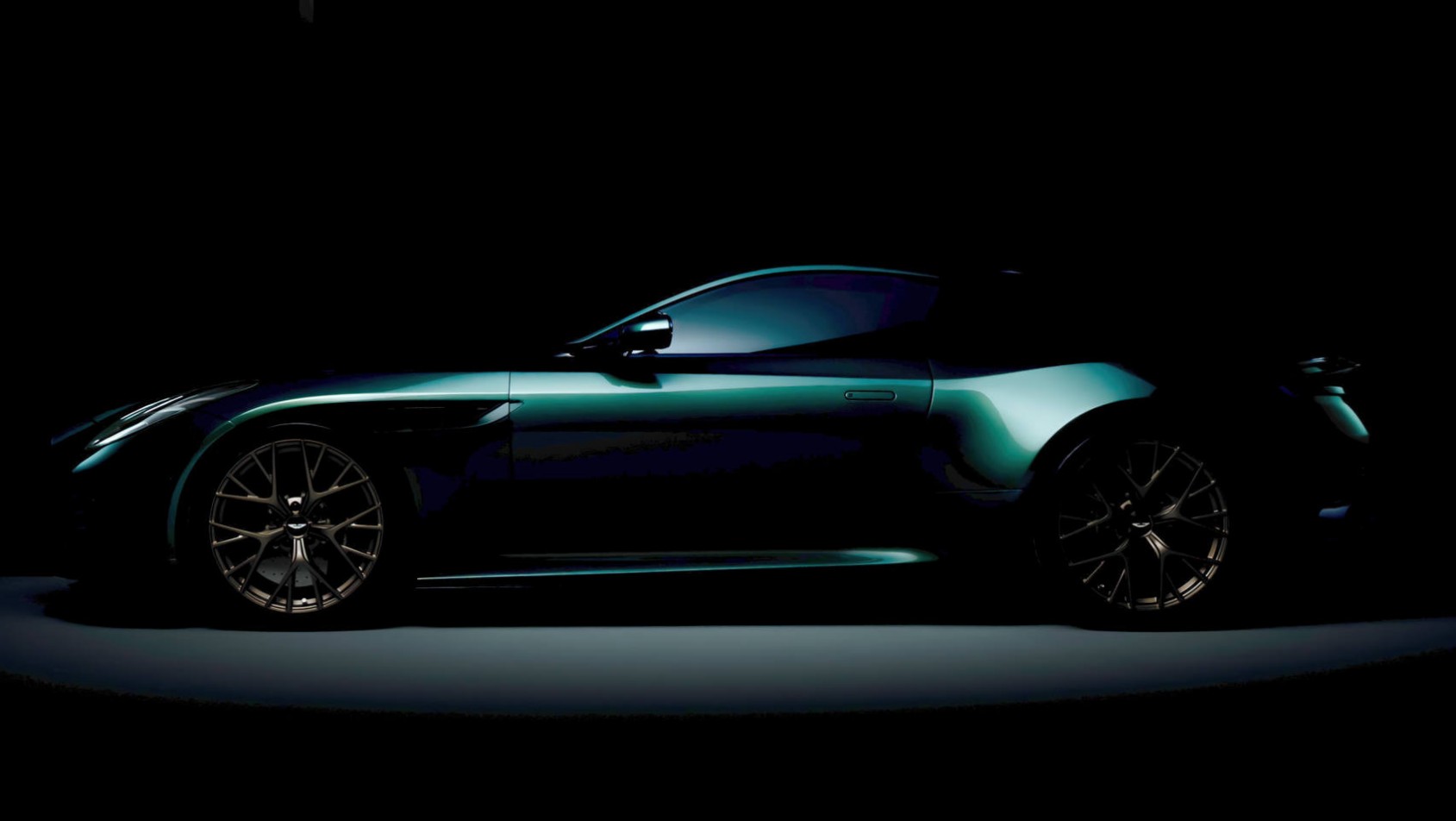 Aston Martin DB12 Aston Martin DB12 teaser oficjalny