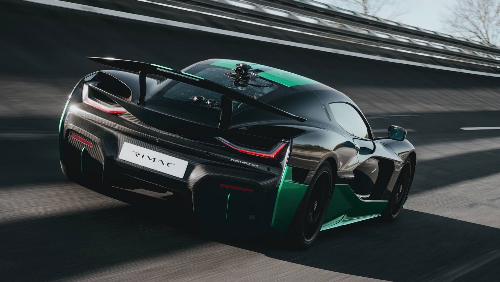 Rimac Nevera rekordy 2023 tył