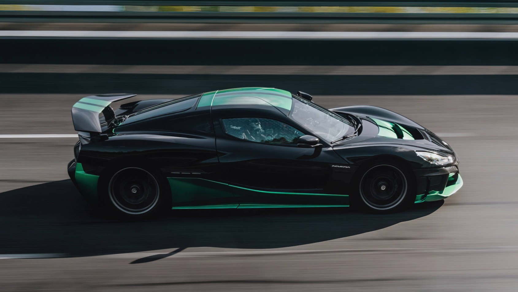 Rimac Nevera rekordy 2023 profil