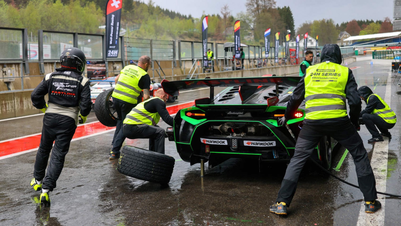 12h Spa-Francorchamps - pitlane