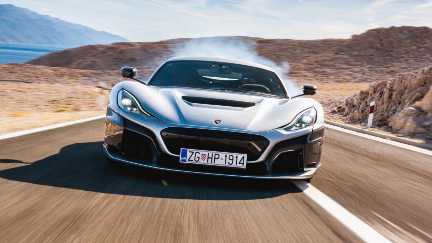 Rimac Nevera - front auta