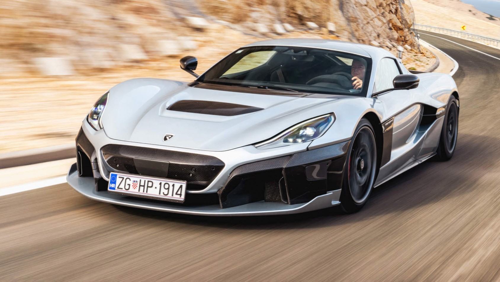 Rimac Nevera - dymaniczne ujęcie