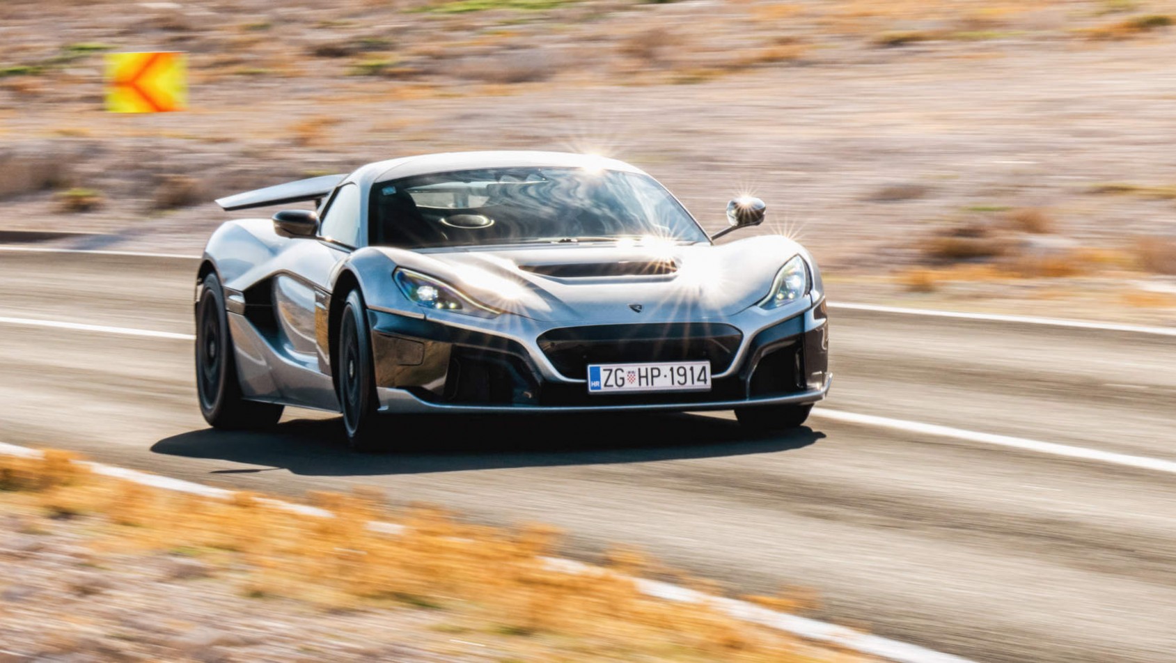 Rimac Nevera na drodze