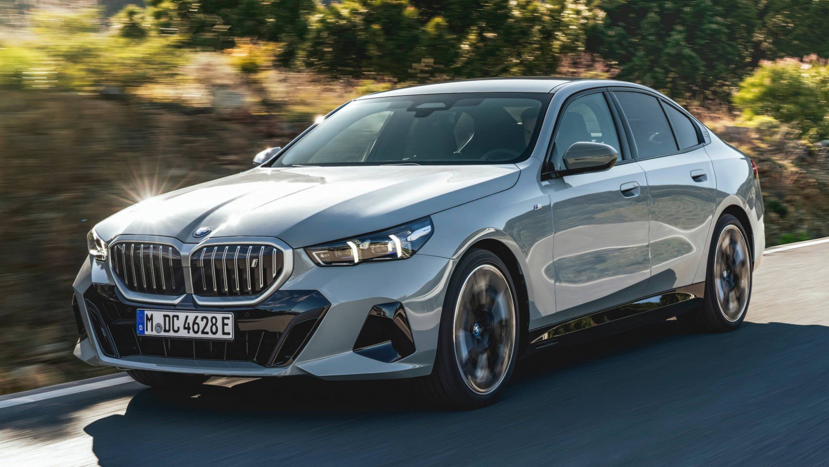 BMW serii 5 2023 dynamiczne