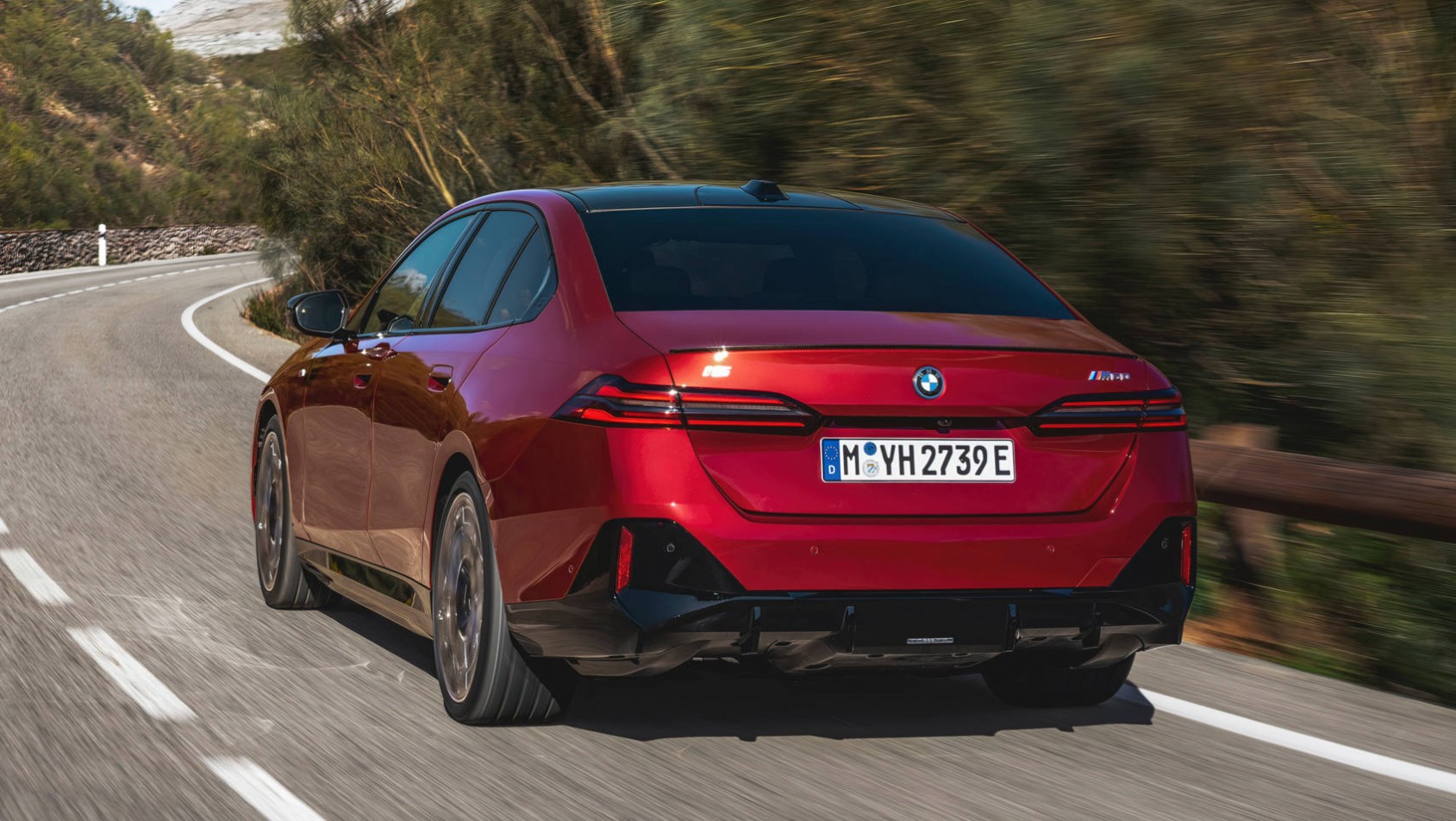 BMW i5 2023 tył dynamiczne