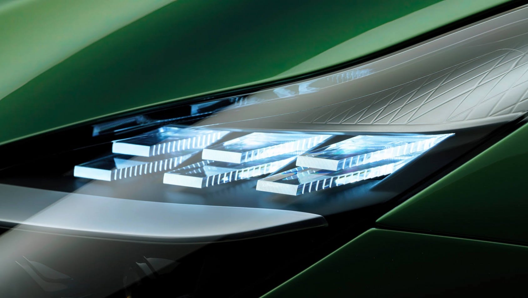 Aston Martin DB12 reflektor